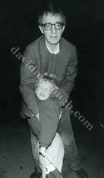 Woody Allen, son Satchel -Ronan Farrow,1993 NYC.jpg